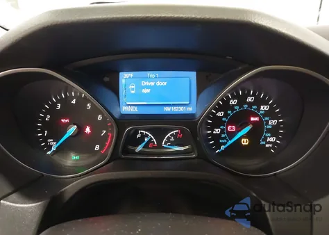 2014 Ford Focus Se z USA, uszkodzony, nr VIN 1FADP3K24EL432048